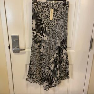 Chic Leopard Print Midi Skirt